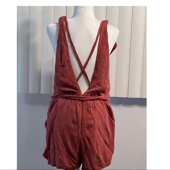 FREE PEOPLE 12 jumpsuit short rayon viscose sleeveless Cross On Back - Picture 4 of 12